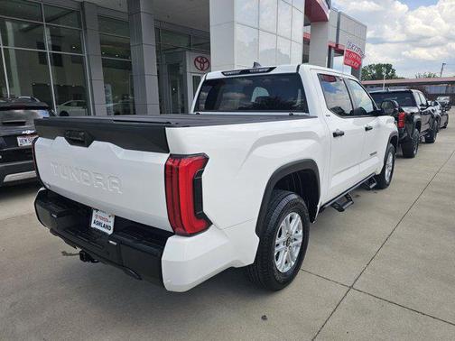Ice 2025 Toyota Tundra SR5
