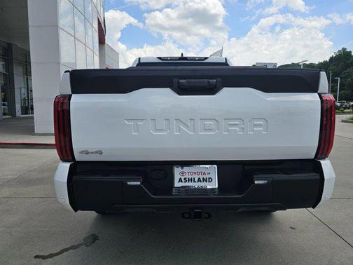 Ice 2025 Toyota Tundra SR5