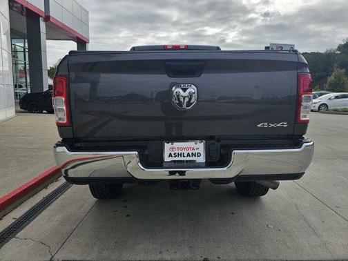 2020 RAM 2500 Tradesman Crew Cab 4X4 6'4' Box