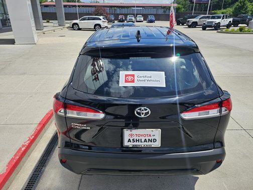 Jet Black 2025 Toyota Corolla Cross L