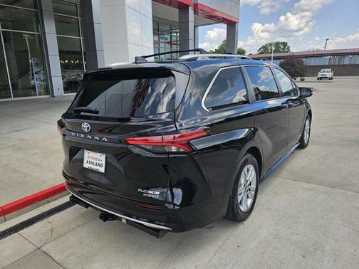2021 Toyota Sienna Platinum 7 Passenger