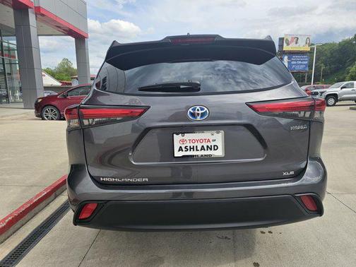 2021 Toyota Highlander Hybrid XLE