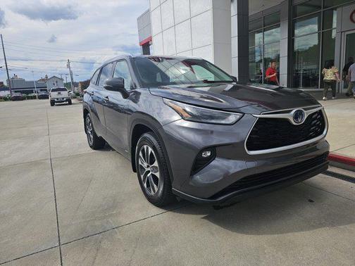 2021 Toyota Highlander Hybrid XLE