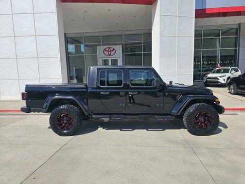 2023 Jeep Gladiator Sport S