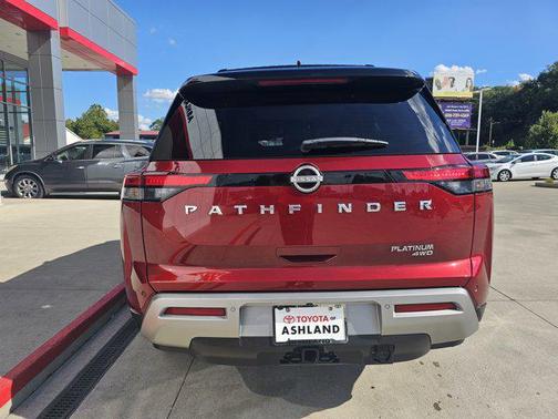 2024 Nissan Pathfinder Platinum 4WD