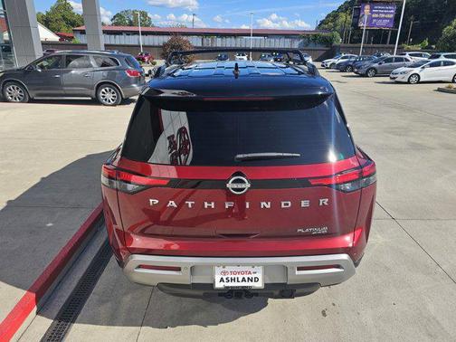 2024 Nissan Pathfinder Platinum 4WD