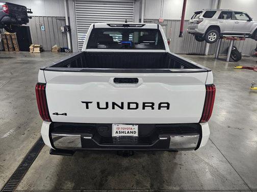 White 2022 Toyota Tundra SR5