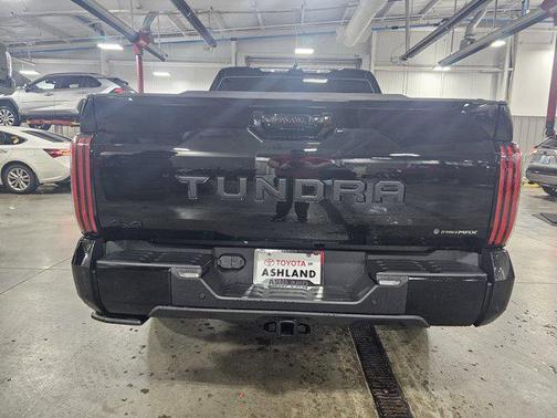 2026 Toyota Tundra Hybrid Platinum