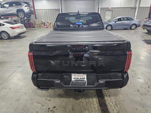 2026 Toyota Tundra Hybrid Platinum