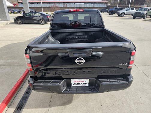 2022 Nissan Frontier S