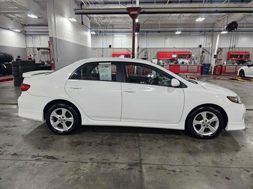 Super White 2013 Toyota Corolla S