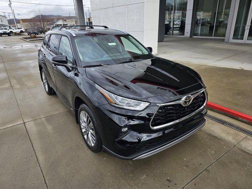 2026 Toyota Highlander Hybrid Platinum