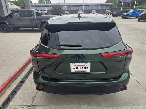 Cypress 2023 Toyota Highlander Hybrid LE