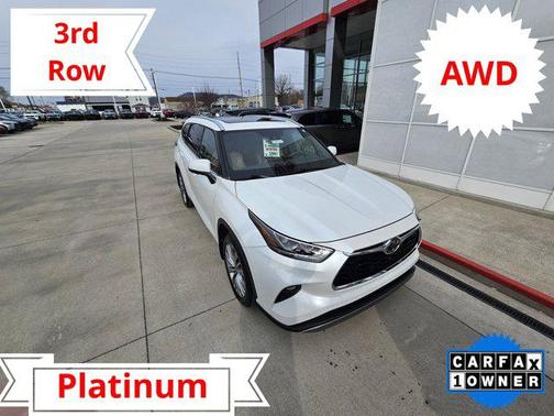 2022 Toyota Highlander Platinum