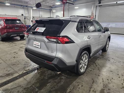 Silver Sky Metallic 2021 Toyota RAV4 XLE Premium