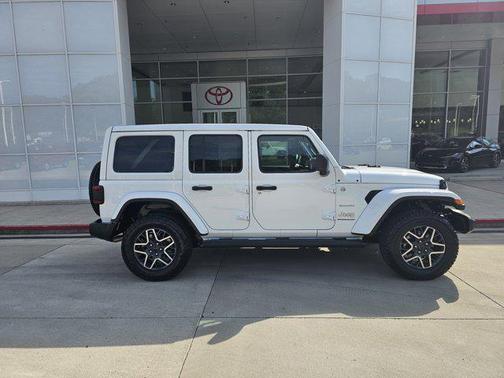 2024 Jeep Wrangler 4-Door Sahara 4x4