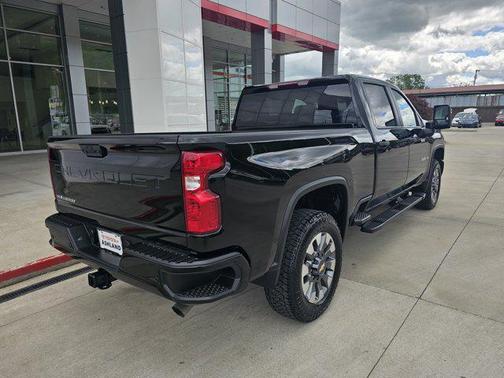 2024 Chevrolet Silverado 2500 Custom
