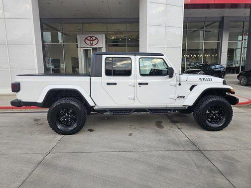 2021 Jeep Gladiator Willys 4x4