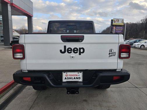 2021 Jeep Gladiator Willys 4x4