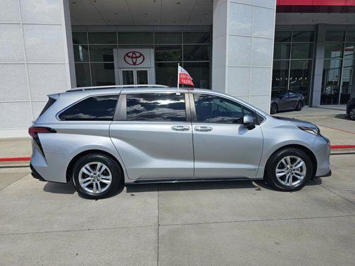 2021 Toyota Sienna Platinum