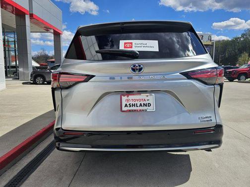 2021 Toyota Sienna Platinum