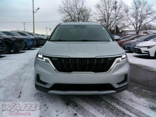 2023 Kia Carnival LX