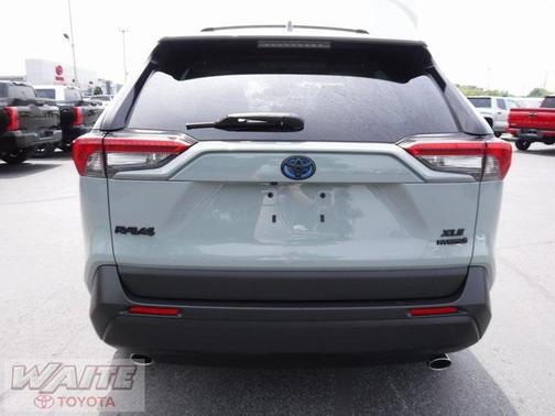2020 Toyota RAV4 Hybrid XLE