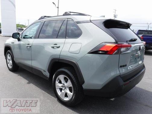 2020 Toyota RAV4 Hybrid XLE