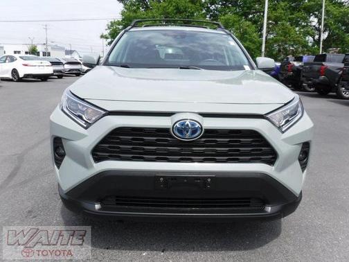 2020 Toyota RAV4 Hybrid XLE