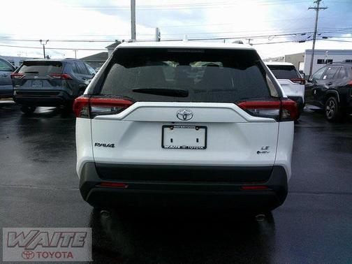 2025 Toyota RAV4 Hybrid LE