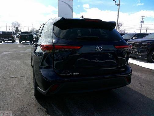 2023 Toyota Highlander L