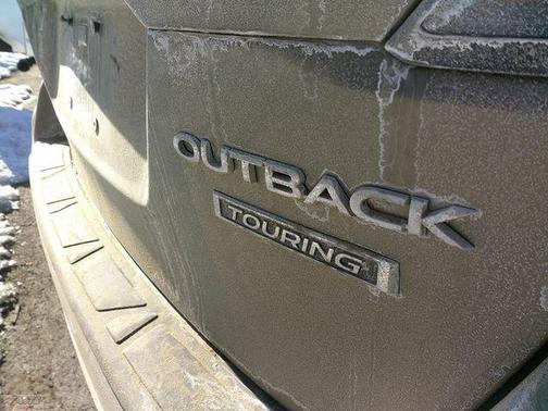 2022 Subaru Outback Touring