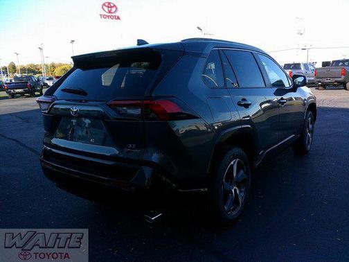 2025 Toyota RAV4 Hybrid SE