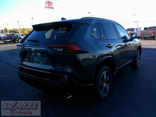 2025 Toyota RAV4 Hybrid SE