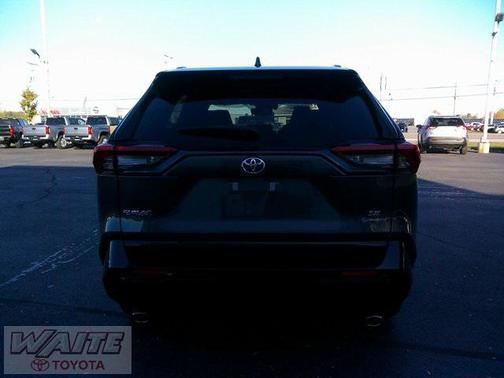 2025 Toyota RAV4 Hybrid SE
