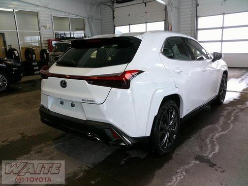 2022 Lexus UX 250h F Sport