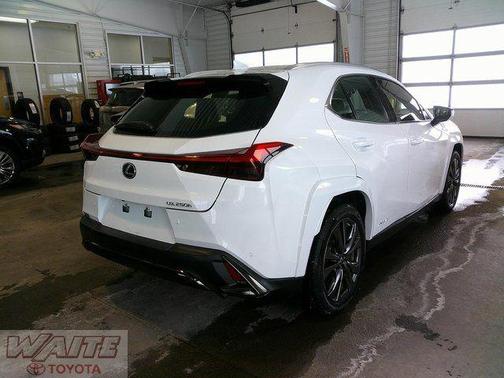 2022 Lexus UX 250h F Sport