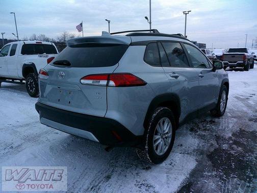 2023 Toyota Corolla Cross LE