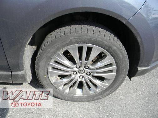 Coastal Gray Metallic 2021 Toyota Venza Limited