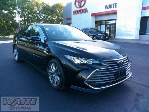 2022 Toyota Avalon XLE