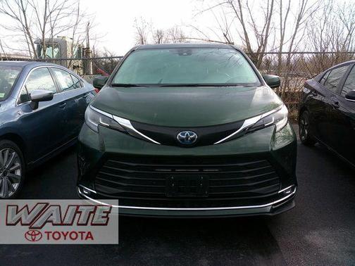 2023 Toyota Sienna XLE