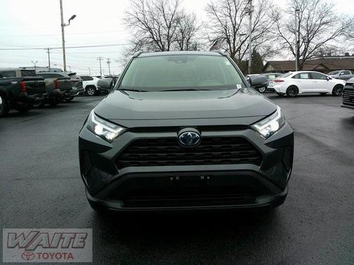 2022 Toyota RAV4 Hybrid XLE