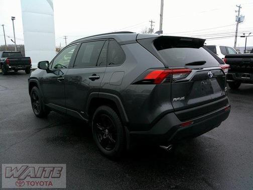 2022 Toyota RAV4 Hybrid XLE