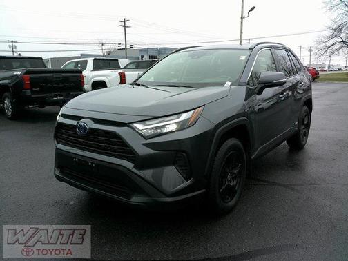 2022 Toyota RAV4 Hybrid XLE
