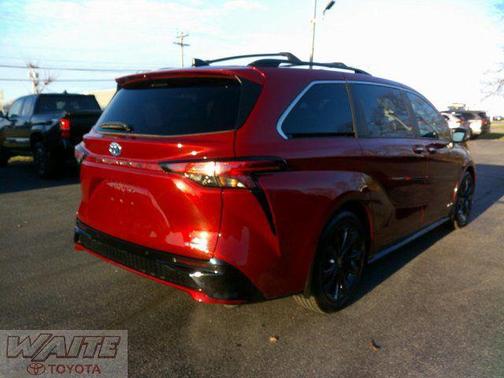2021 Toyota Sienna XSE 7 Passenger