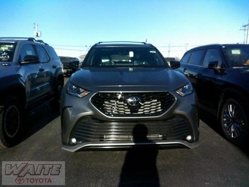 2026 Toyota Highlander XSE