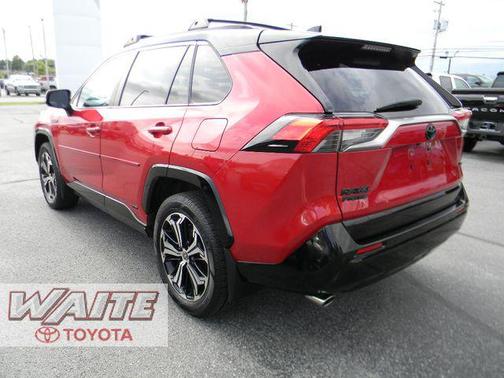 Supersonic Red/Midnight Black Metallic 2022 Toyota RAV4 Prime XSE