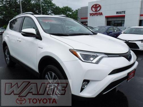 Super White 2016 Toyota RAV4 Hybrid XLE