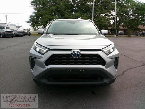 2022 Toyota RAV4 Hybrid XLE