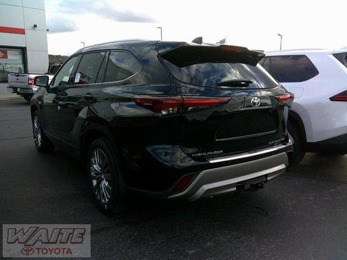 2026 Toyota Highlander Platinum